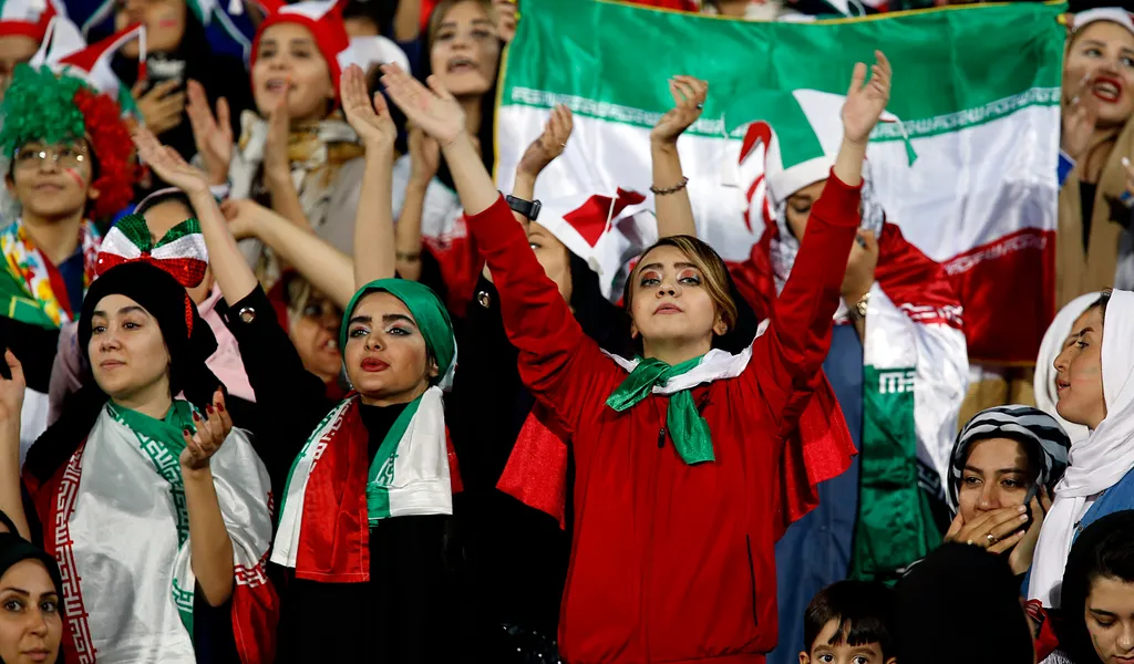 Iranische Anhängerinnen während eines Spiels der Nationalmannschaft.