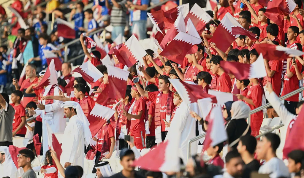 Fußball-Fans in Katar jubeln