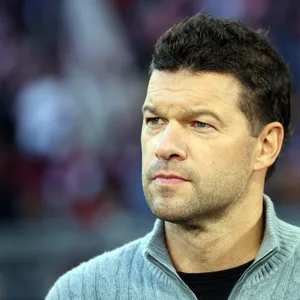 Michael Ballack während eines TV-Interviews
