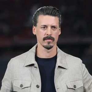 Sandro Wagner ist im Tagesgeschäft für den Streamingdienst DAZN tätig, bei der WM in Katar verstärkt er das Expertenteam des ZDF.