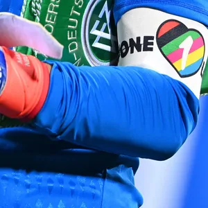 Die „One Love“-Binde ist bisher das Thema der WM.