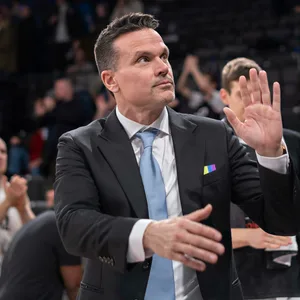 Towers-Trainer Raoul Korner bedankt sich bei den Fans