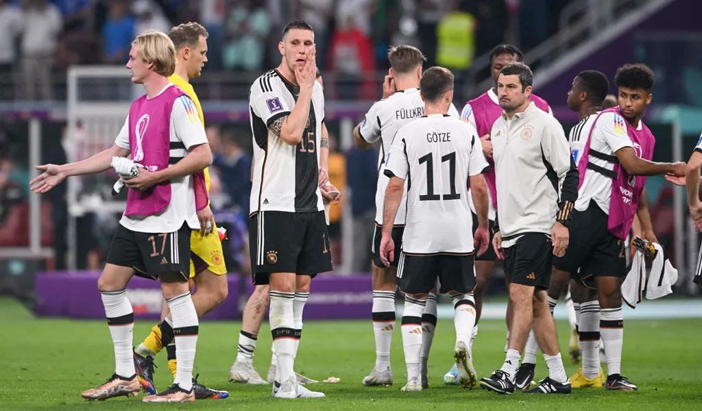 Enttäuschtes DFB-Team nach Niederlage gegen Japan