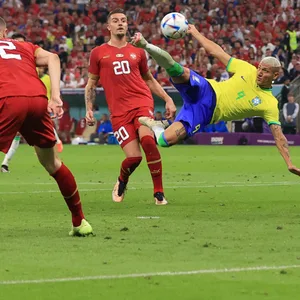 Richarlison erzielt ein Traumtor im WM-Gruppenspiel gegen Serbien