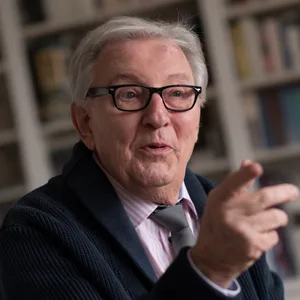 30 Jahre lang war Jo Brauner Sprecher der Tagesschau. Nun wird er 85.