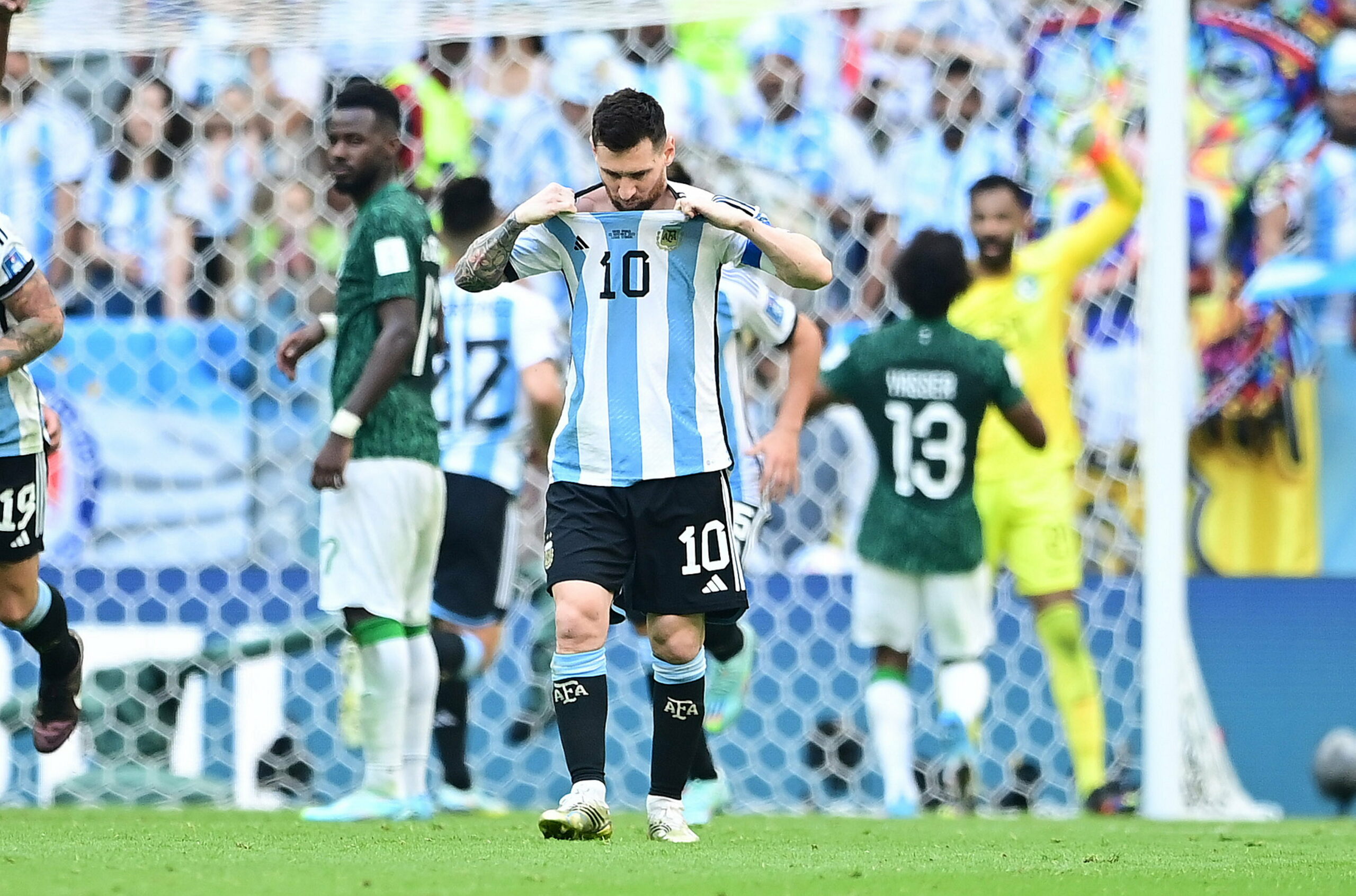 Lionel Messi enttäuscht gegen Saudi-Arabien.