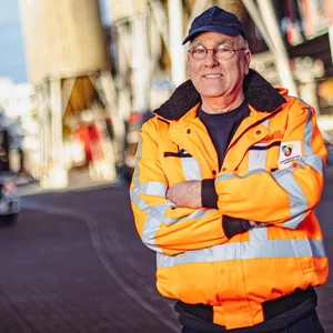 Uwe Scheele (56) ist Analphabet, arbeitet bei der Stadtreinigung.