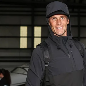 Tom Brady am Flughafen