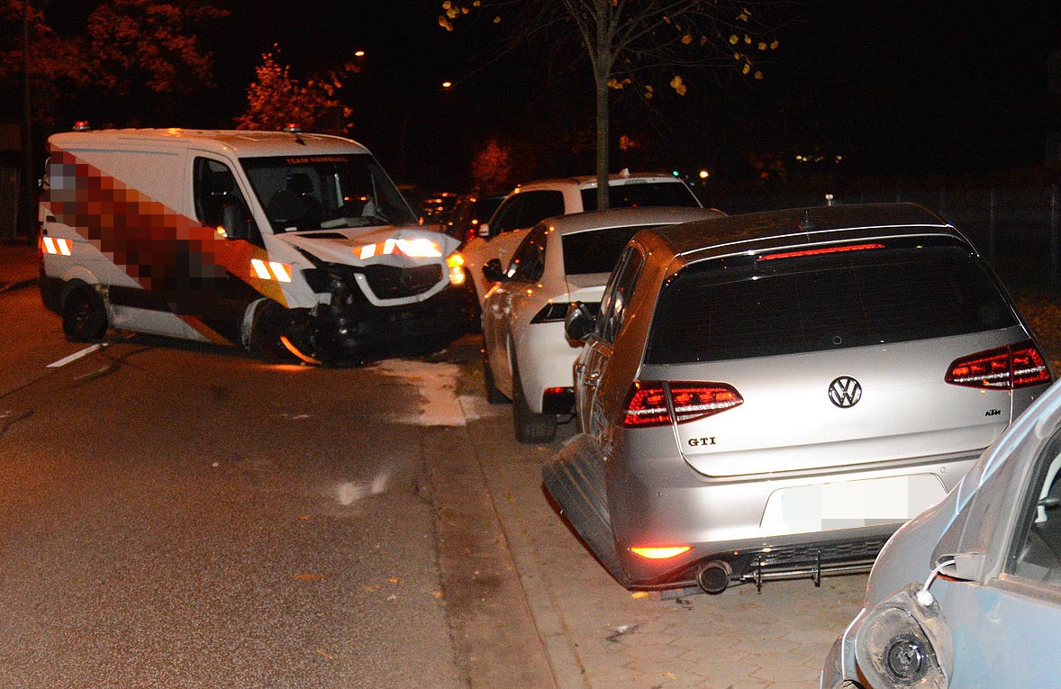 Unfall in Hamburg – ein Verletzter und jede Menge Sachschaden