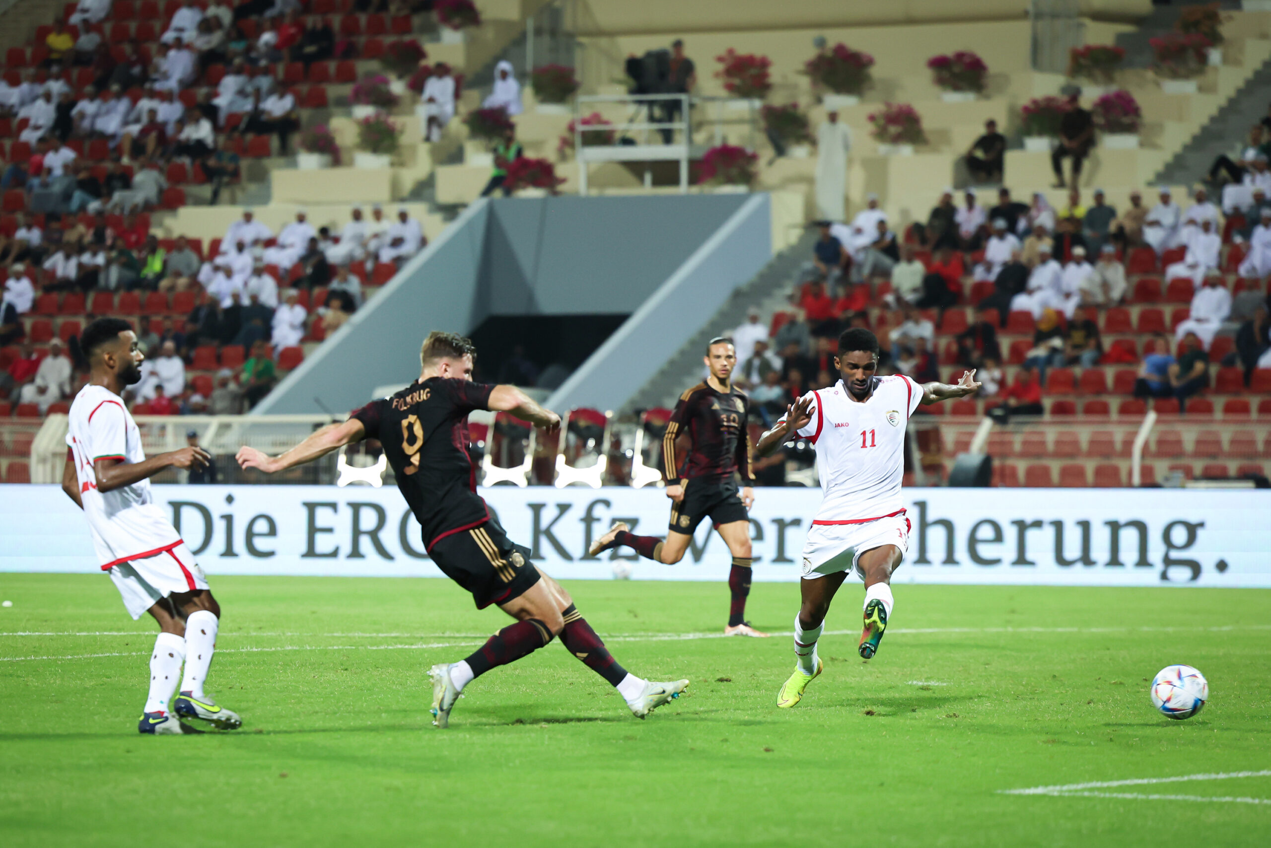 Niclas Füllkrug trifft zum 1:0 für Deutschland im Oman.