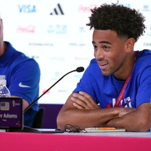 Gregg Berhalter und Tyler Adams bei der US-Pressekonferenz.
