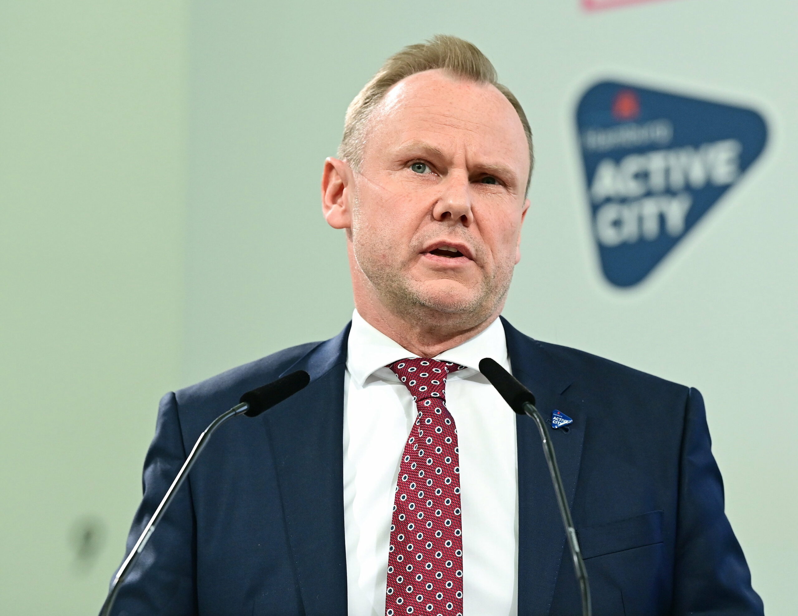 Hamburgs Sportsenator Andy Grote kritisiert die FIFA.