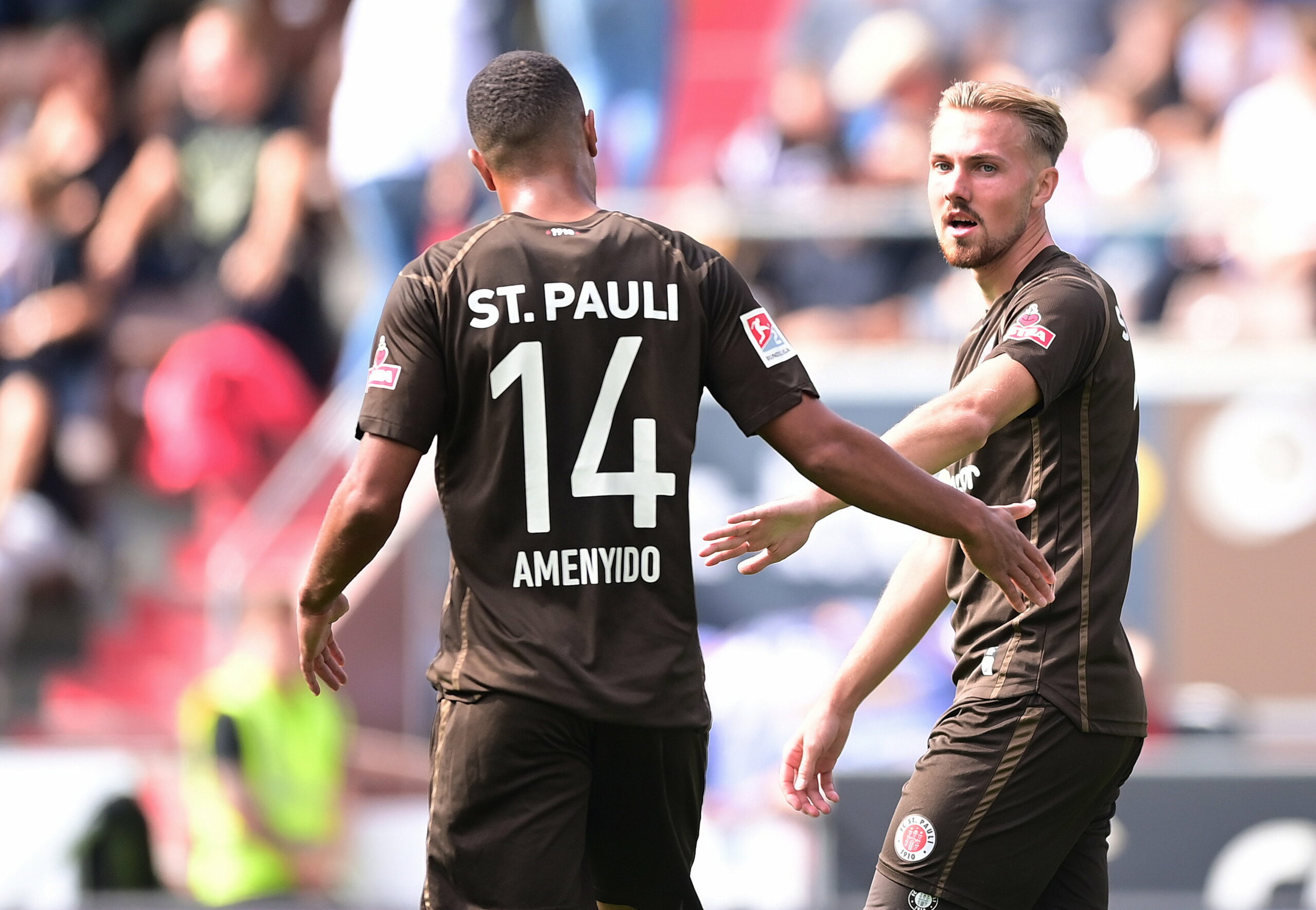 Etienne Amenyido und Lukas Daschner könnten gemeinsam für St. Pauli in Karlsruhe stürmen.