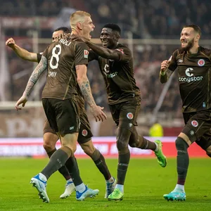 St. Pauli-Jubel im Derby