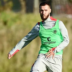 Marcel Hartel im St. Pauli-Training