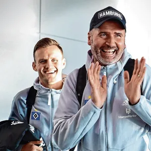 HSV-Trainer Tim Walter und Scouting-Leiter Claus Costa