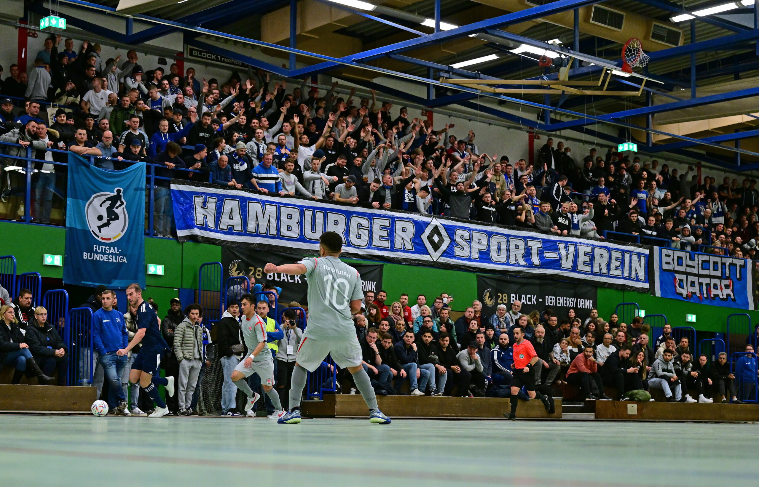 HSV-Fans beim Futsal
