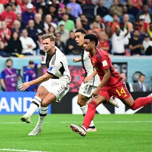 Niclas Füllkrug trifft zum 1:1 für Deutschland gegen Spanien.