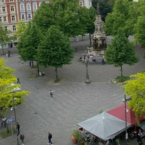 Am Hansaplatz: Messerstich in Rücken – Polizei sucht Zeugen