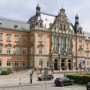 Blick auf das Strafjustizgebäude des Landgerichts Hamburg am Sievekingplatz. (Archivbild)
