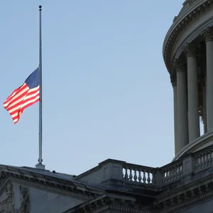 Halbmast bei der USA-Flagge am Kapitol