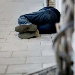 Immer häufiger gibt es in Hamburg Attacken auf Obdachlose (Symbolbild).