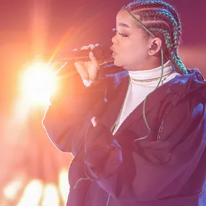 Zoe Wees tritt auf beim Finale der Castingshow „The Voice of Germany" im Studio Adlershof.