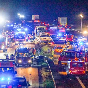 Massencrash auf der A5