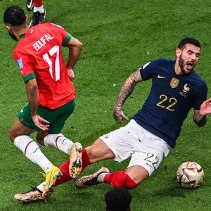 Sofiane Boufal und Theo Hernandez