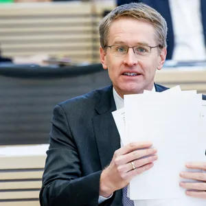 Daniel Günther (CDU), Schleswig-Holsteins Ministerpräsident, setzt sich für den Weiterbetrieb der AKWs über April 2023 hinaus ein.