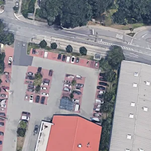 Die Fußgängerin wurde im Bereich Ausschläger Allee/Rothenburgsstraße von einem Auto angefahren.