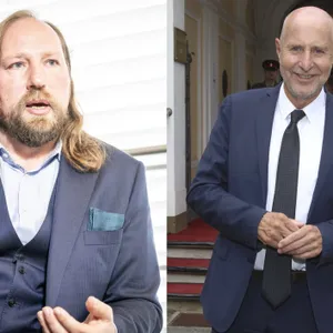 Grünen-Politiker Anton Hofreiter (l.) will sich keinen Nazi-Vergleich von Verleger Wolfgang E. Buss bieten lassen.