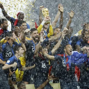Die französische Nationalmannschaft feiert ihren WM-Titel 2018.