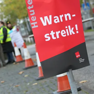 Verdi ruft zu einem ganztägigen Streik bei Ikea und Thalia in Hamburg auf. (Symbolbild)