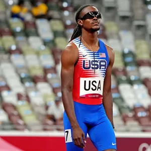 Trevor Stewart, Ross Randolph und Bryce Deadmon im Halbfinale der 4x400-Staffel der Herren während der Olympischen Spiele 2020 in Tokio