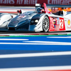 Audi-Rennwagen auf der Strecke