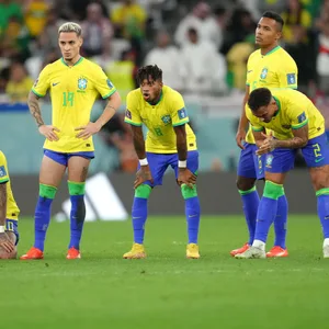 Fassungslosigkeit bei Brasiliens Mannschaft nach dem Elfmeterschießen