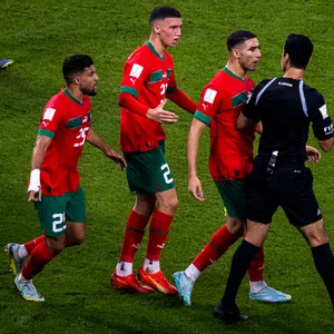 Achraf Hakimi bei Schiedsrichter Abdulrahman Al Jassim