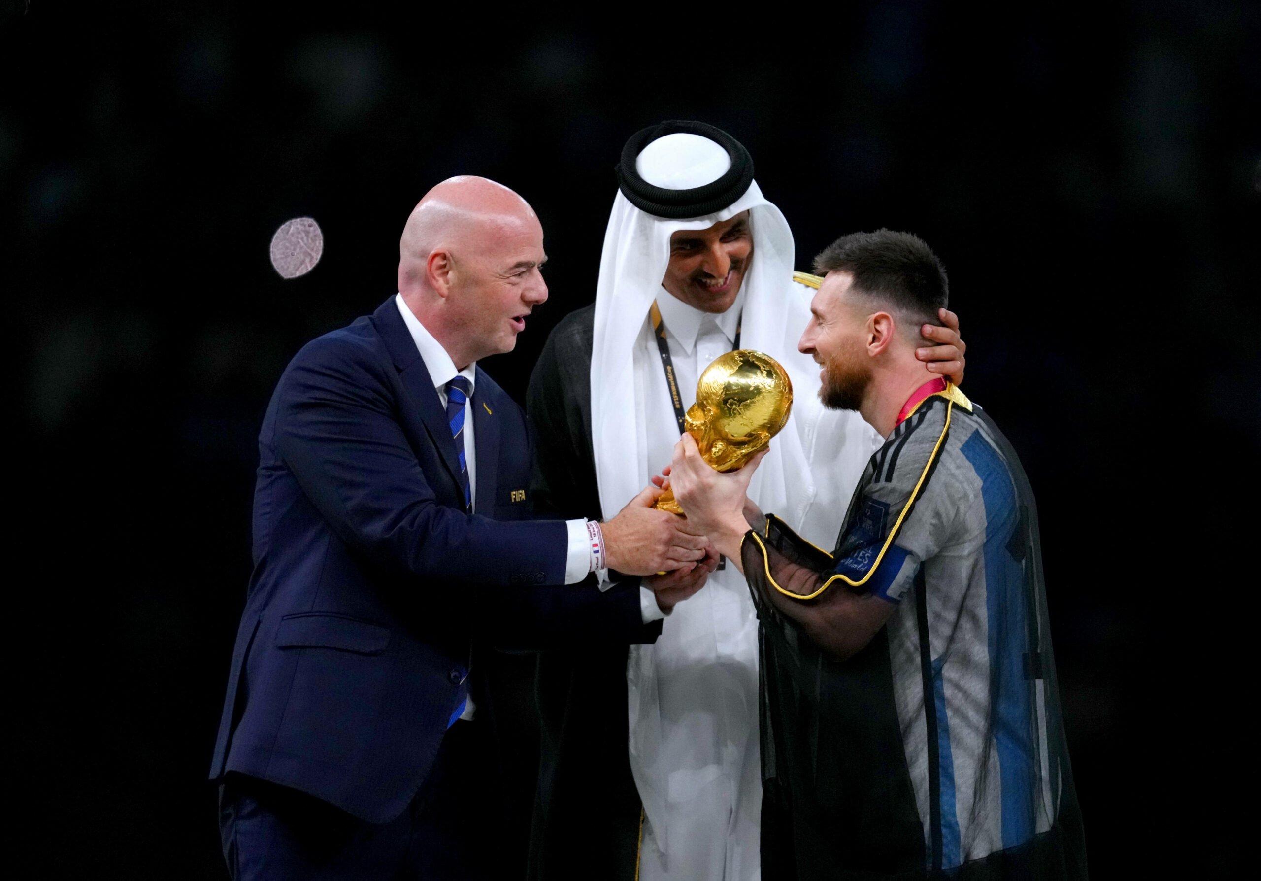 Katars Emir Tamim bin Hamad Al Thani, Gianni Infantino und Lionel Messi