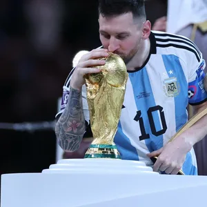 Endlich am Ziel: Mit 35 Jahren krönte Lionel Messi Argentinien und sich zum Weltmeister.