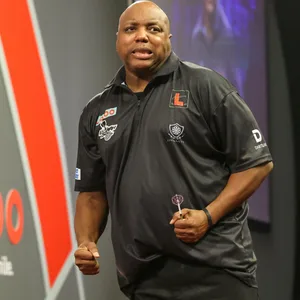 Leonard Gates bei der Darts-WM in London