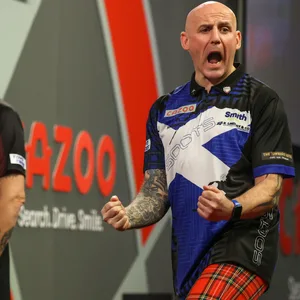 Alan Soutar feiert den Achtelfinal-Einzug