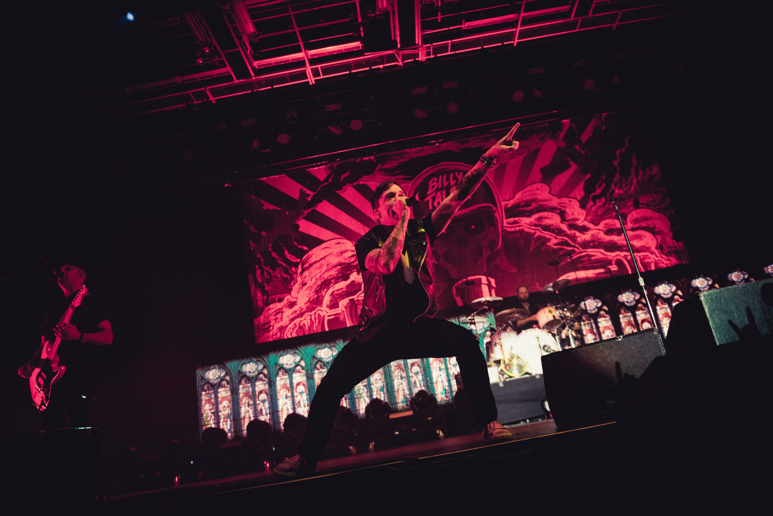 Billy-Talent-Sänger Benjamin Kowalewicz in der Sporthalle Hamburg.