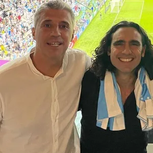 Ex-HSVer Juan Pablo Sorín feuert Argentinien gemeinsam mit den Legenden Gabriel Batistuta, Esteban Cambiasso und Javier Zanetti von der Tribüne aus an.