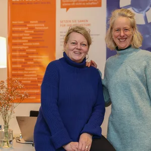 Meike Reifenrath, Geschäftsführerin und Janin Boecker, 2. Vorsitzende (v.li.) von Verein Zeitleben e.V.