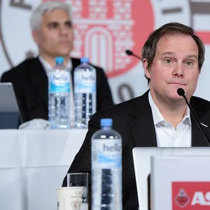 Präsident Oke Göttlich und Sportchef Andreas Bornemann