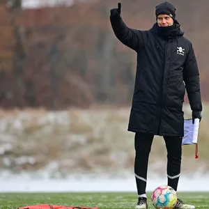 Fabian Hürzeler im Training vom FC St. Pauli