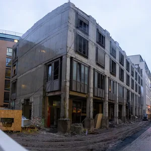 Der Teil des Gebäudes wird bereits saniert.