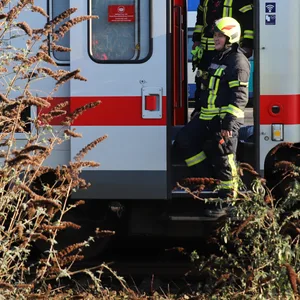 Brand in Intercity Zug sorgt für großeinsatz der Feuerwehr