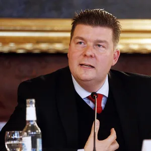 Hamburgs Finanzsenator Andreas Dressel (SPD, Archivbild).